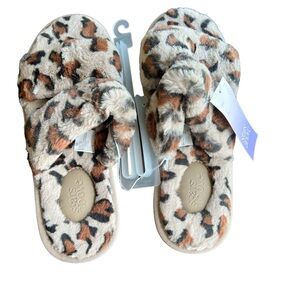 Bedroom shoes with Faux fur upper. Size 8